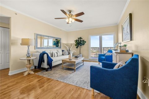 Condo in New Port Richey, Florida, 3 bedrooms  № 2267284 - photo 10