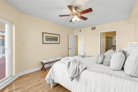 Condo in New Port Richey, Florida, 3 bedrooms  № 2267284 - photo 22