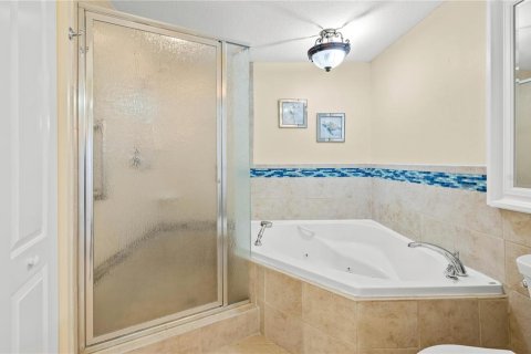 Condo in New Port Richey, Florida, 3 bedrooms  № 2267284 - photo 24