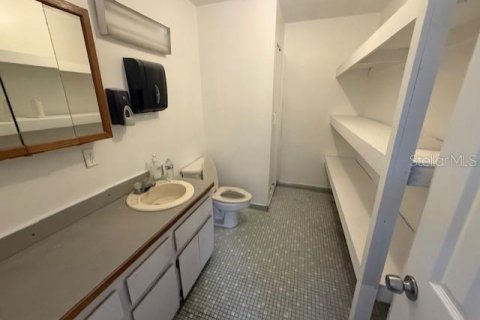 Propiedad comercial en alquiler en Jacksonville, Florida, 3019.32 m2 № 1900791 - foto 28
