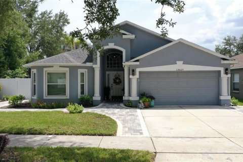 Villa ou maison à Riverview, Floride 4 chambres, 166.2 m2 № 2312846