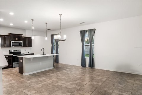 House in Winter Garden, Florida 4 bedrooms, 234.21 sq.m. № 1873983 - photo 23