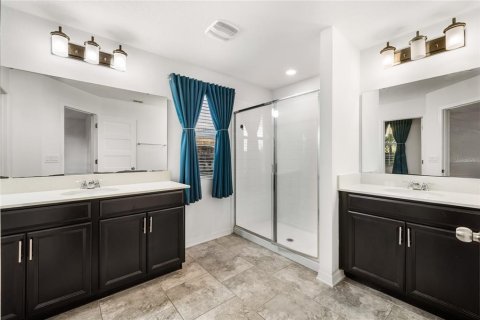 House in Winter Garden, Florida 4 bedrooms, 234.21 sq.m. № 1873983 - photo 30