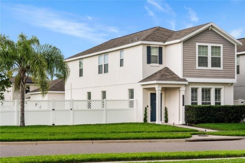 House in Winter Garden, Florida 4 bedrooms, 234.21 sq.m. № 1873983 - photo 1