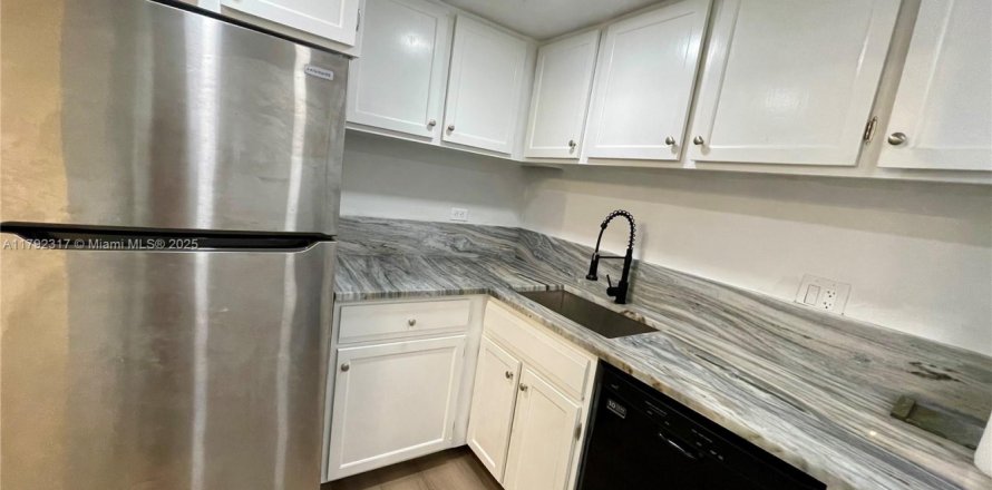 Condo à Lauderhill, Floride, 1 chambre № 1741930