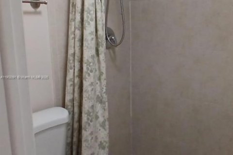 Купить кондоминиум в Майами, Флорида 2 спальни, 105.17м2, № 1953781 - фото 6