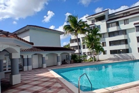 Купить кондоминиум в Майами, Флорида 2 спальни, 105.17м2, № 1953781 - фото 13