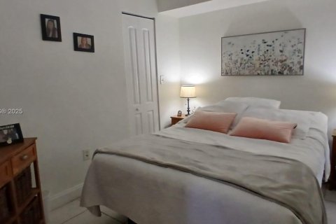 Купить кондоминиум в Майами, Флорида 2 спальни, 105.17м2, № 1953781 - фото 11