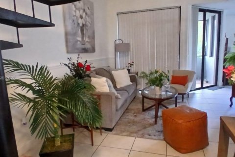 Купить кондоминиум в Майами, Флорида 2 спальни, 105.17м2, № 1953781 - фото 4