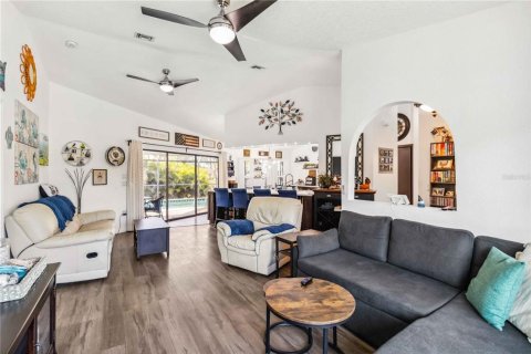 Casa en venta en Port Charlotte, Florida, 3 dormitorios, 135.82 m2 № 1617902 - foto 6