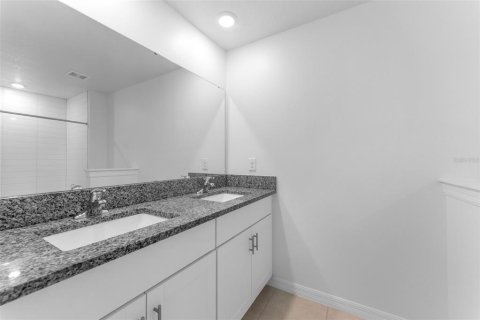 Adosado en alquiler en Zephyrhills, Florida, 3 dormitorios, 154.78 m2 № 1789280 - foto 5