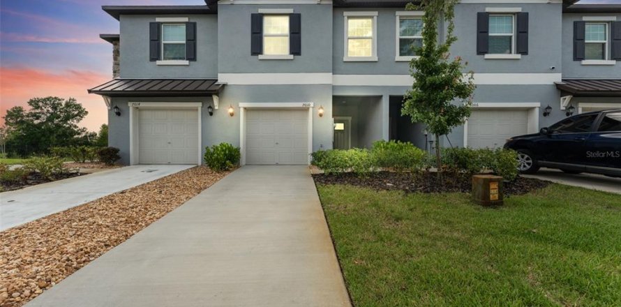 Adosado en Zephyrhills, Florida 3 dormitorios, 154.78 m2 № 1789280