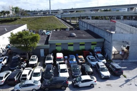 Купить коммерческую недвижимость в Майами-Гарденс, Флорида № 2000291 - фото 16