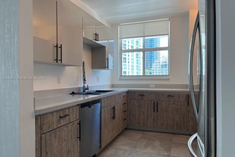 Copropriété à louer à Miami, Floride: 2 chambres, 106.74 m2 № 1923020 - photo 4