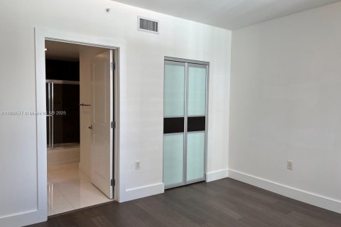 Copropriété à louer à Miami, Floride: 2 chambres, 106.74 m2 № 1923020 - photo 15