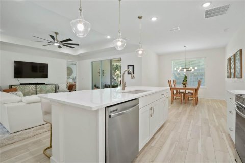House in Ormond Beach, Florida 4 bedrooms, 197.6 sq.m. № 1807282 - photo 18