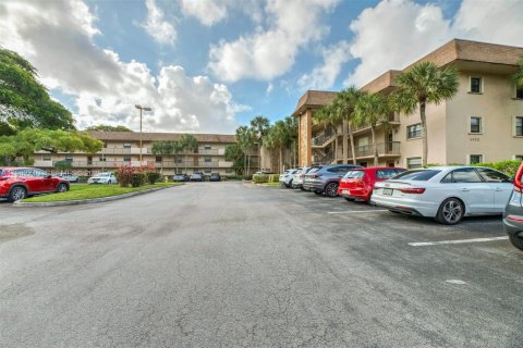 Copropriété à vendre à Tamarac, Floride: 2 chambres, 125.42 m2 № 2049240 - photo 21