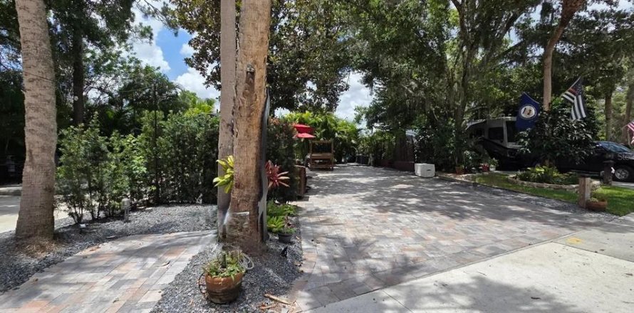 Terreno en River Ranch, Florida № 1785611