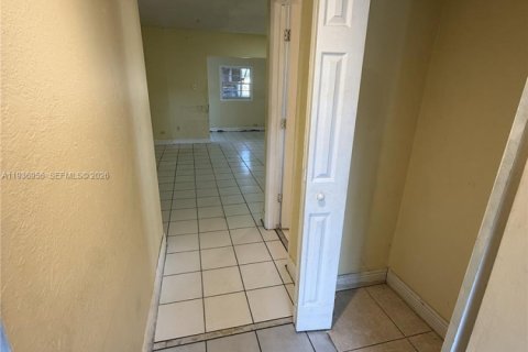 Touwnhouse à vendre à Miami Gardens, Floride: 3 chambres, 104.33 m2 № 1995446 - photo 5