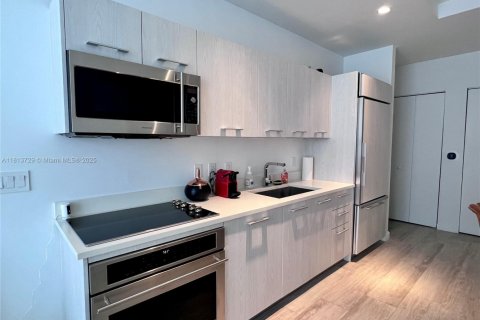 Copropriété à louer à Miami, Floride: 1 chambre, 63.55 m2 № 1762370 - photo 1