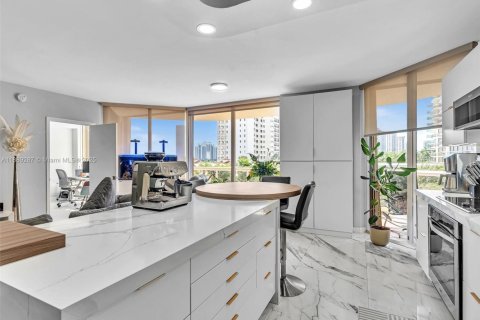 Купить кондоминиум в Авентура, Флорида 2 спальни, 139.35м2, № 2021687 - фото 14