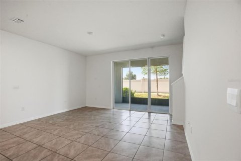 Adosado en alquiler en Wildwood, Florida, 3 dormitorios, 156.82 m2 № 2113838 - foto 9