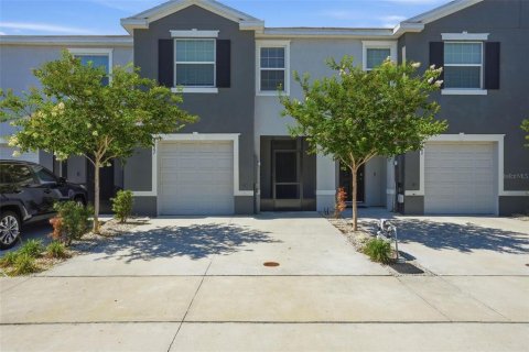 Adosado en alquiler en Wildwood, Florida, 3 dormitorios, 156.82 m2 № 2113838 - foto 2