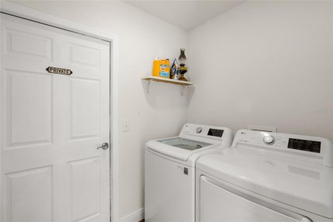 Villa ou maison à vendre à Bradenton, Floride: 2 chambres, 157.66 m2 № 2427473 - photo 27