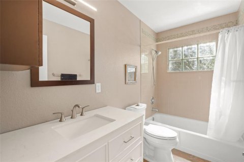 Villa ou maison à vendre à Bradenton, Floride: 2 chambres, 157.66 m2 № 2427473 - photo 26