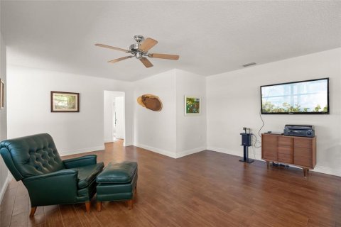 Villa ou maison à vendre à Bradenton, Floride: 2 chambres, 157.66 m2 № 2427473 - photo 9