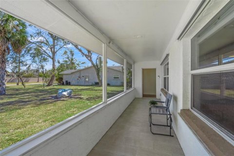 Villa ou maison à vendre à Bradenton, Floride: 2 chambres, 157.66 m2 № 2427473 - photo 7