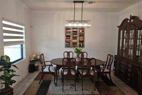 Villa ou maison à vendre à Miami, Floride: 4 chambres, 249.72 m2 № 1945532 - photo 6