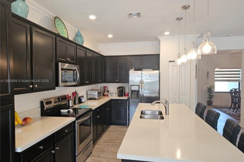 Villa ou maison à vendre à Miami, Floride: 4 chambres, 249.72 m2 № 1945532 - photo 16