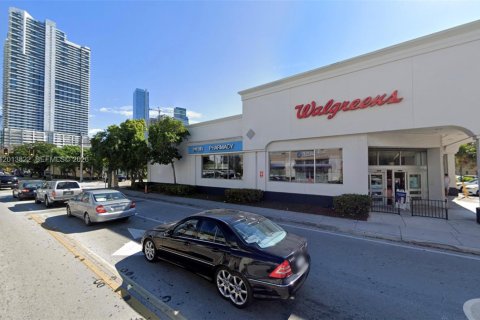Condo in Miami, Florida, 1 bedroom  № 2075995 - photo 20