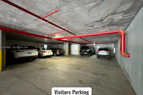 Condo in Miami, Florida, 1 bedroom  № 2075995 - photo 21