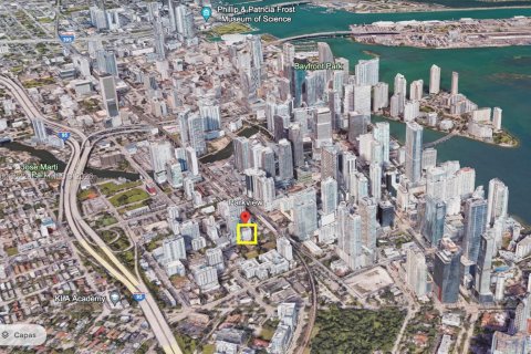 Condo in Miami, Florida, 1 bedroom  № 2075995 - photo 16