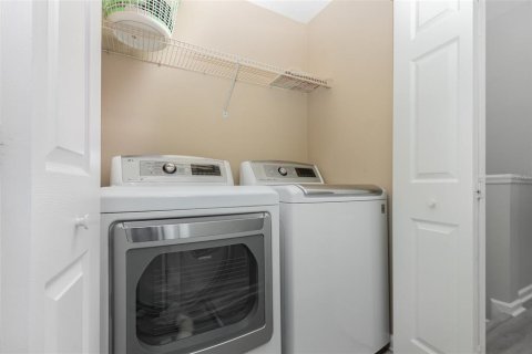 Adosado en venta en Lake Mary, Florida, 2 dormitorios, 101.73 m2 № 1780519 - foto 16