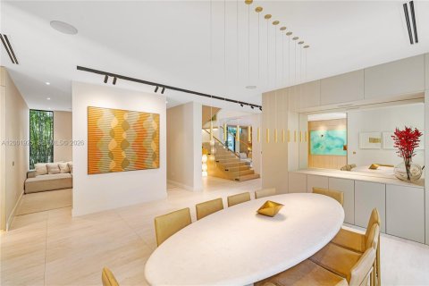 Villa ou maison à louer à Miami, Floride: 6 chambres, 517.28 m2 № 2170289 - photo 16