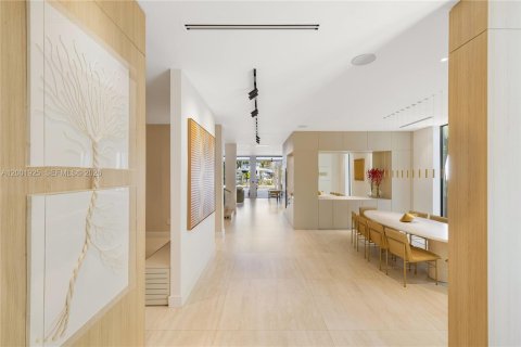 Villa ou maison à louer à Miami, Floride: 6 chambres, 517.28 m2 № 2170289 - photo 14