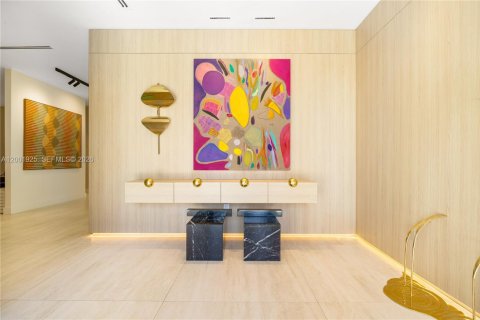 Villa ou maison à louer à Miami, Floride: 6 chambres, 517.28 m2 № 2170289 - photo 13