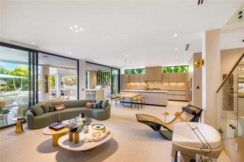 Villa ou maison à louer à Miami, Floride: 6 chambres, 517.28 m2 № 2170289 - photo 21