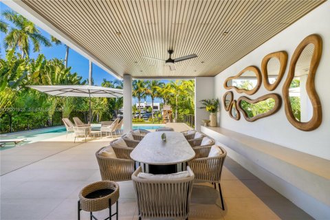 Villa ou maison à louer à Miami, Floride: 6 chambres, 517.28 m2 № 2170289 - photo 28