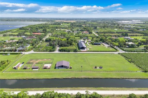 Propiedad comercial en venta en Homestead, Florida № 2432112 - foto 11