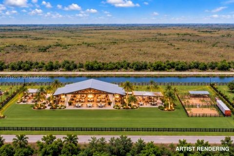 Propiedad comercial en venta en Homestead, Florida № 2432112 - foto 6