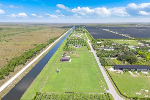 Propiedad comercial en venta en Homestead, Florida № 2432112 - foto 7