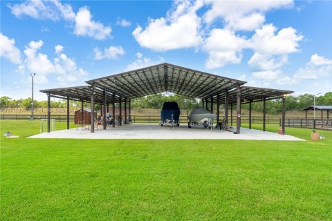 Propiedad comercial en venta en Homestead, Florida № 2432112 - foto 17