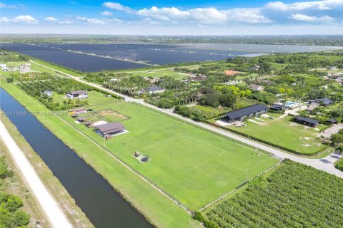 Propiedad comercial en venta en Homestead, Florida № 2432112 - foto 10