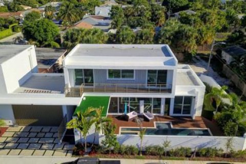 Propiedad comercial en alquiler en Lake Worth, Florida, 3 dormitorios, 288.37 m2 № 1116623 - foto 1