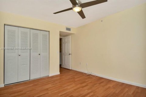 Condo in Boynton Beach, Florida, 1 bedroom  № 2378585 - photo 15