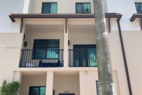 Touwnhouse à Doral, Floride 3 chambres, 259.1 m2 № 2076094